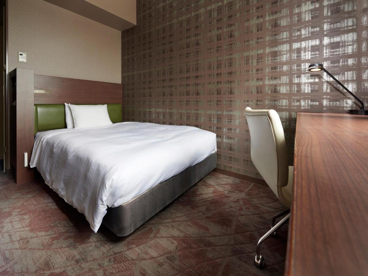 Standard Double Room - Non-Smoking,746407088:JPEG